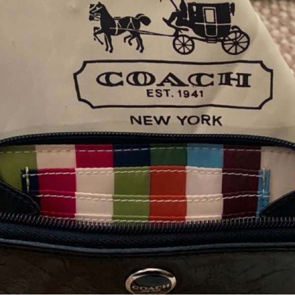 Coach Wristlet Black New With Tags - Picture 2 of 12